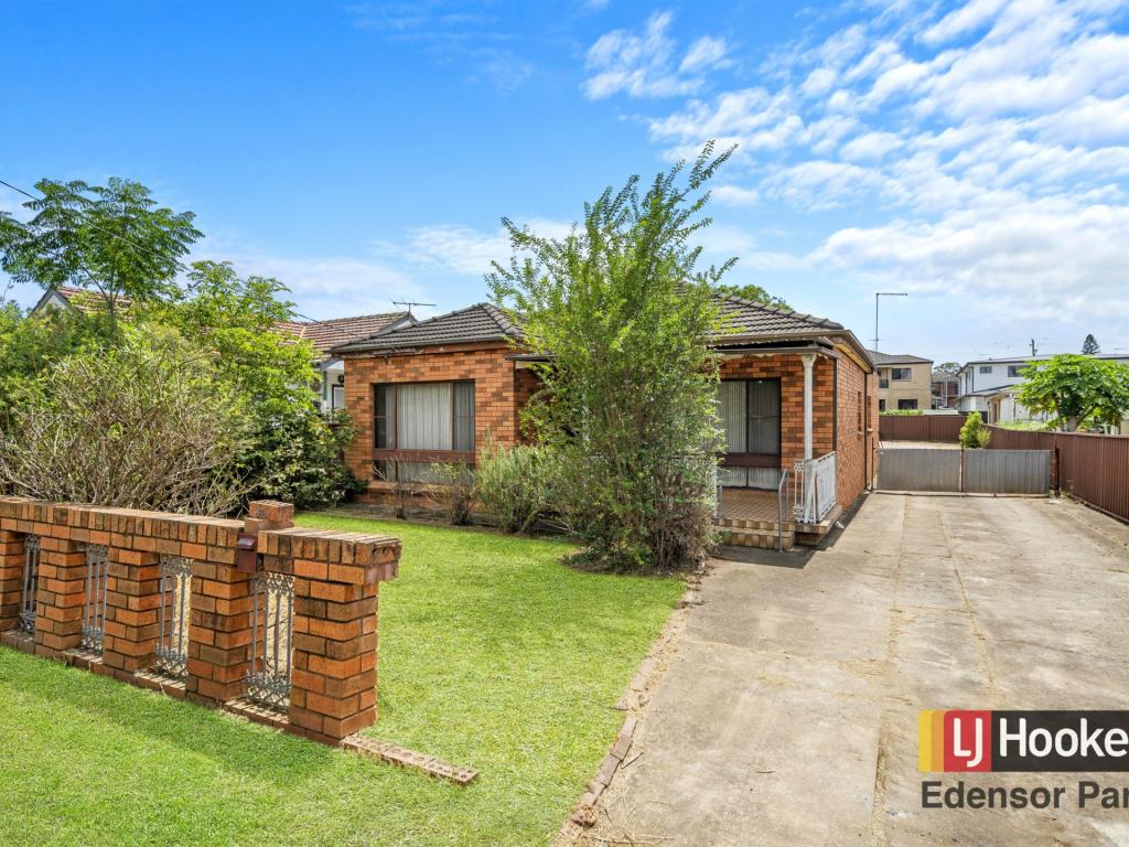 164 SMART ST, FAIRFIELD HEIGHTS, NSW 2165