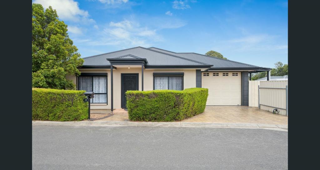 17 Mountain Ash Ct, Hackham, SA 5163