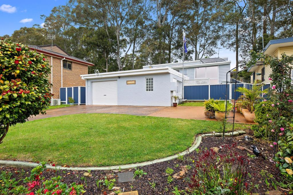 16 Christopher Cres, Batehaven, NSW 2536