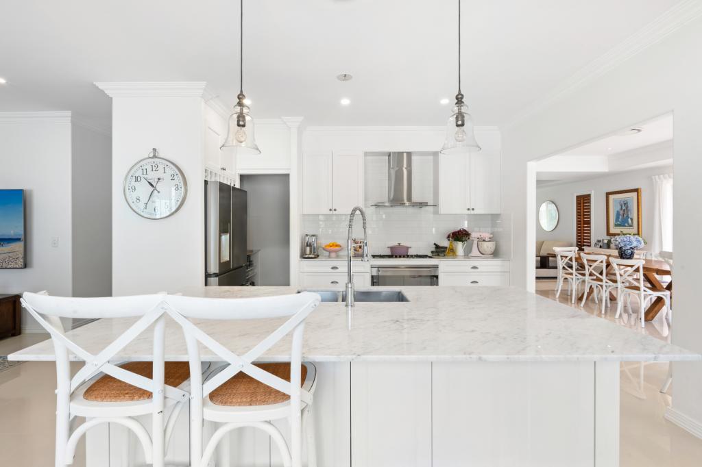 74 Slatyer Ave, Bundall, QLD 4217