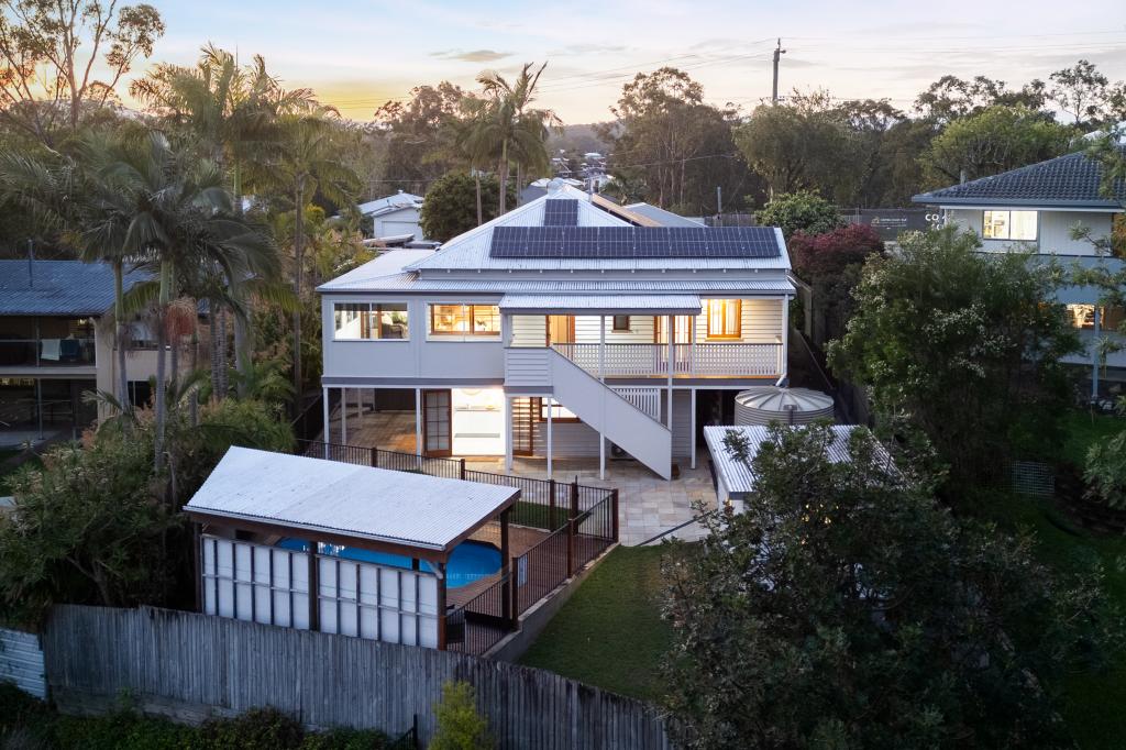 8 Henderson Rd, Everton Hills, QLD 4053