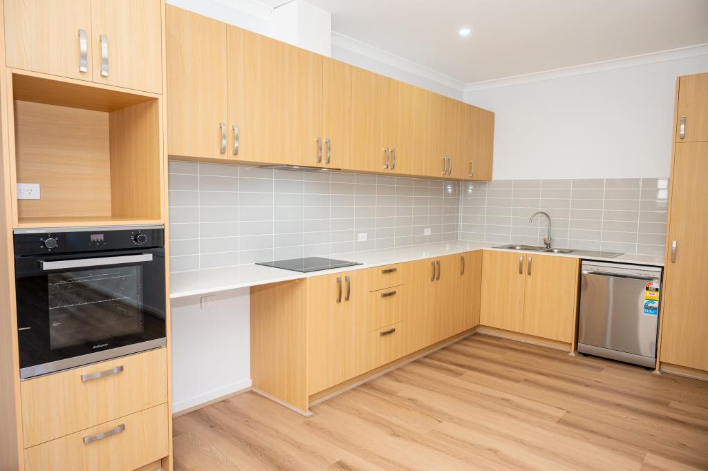 8 BURRABOGIE ST, GRIFFITH, NSW 2680