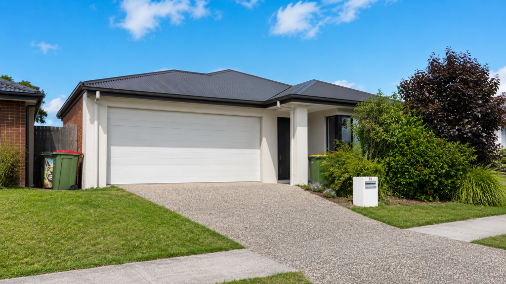 33 Bignell Cct, Greenbank, QLD 4124
