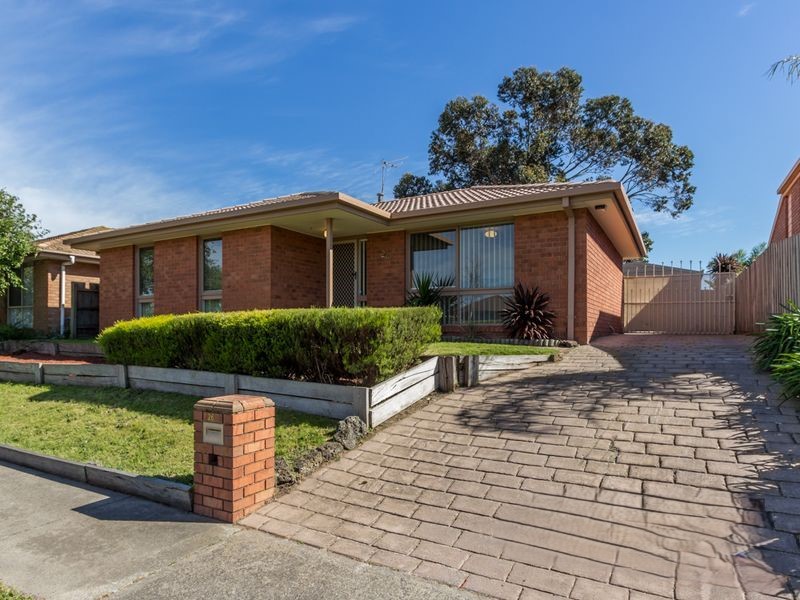 26 Maltravers Cres, Cranbourne North, VIC 3977