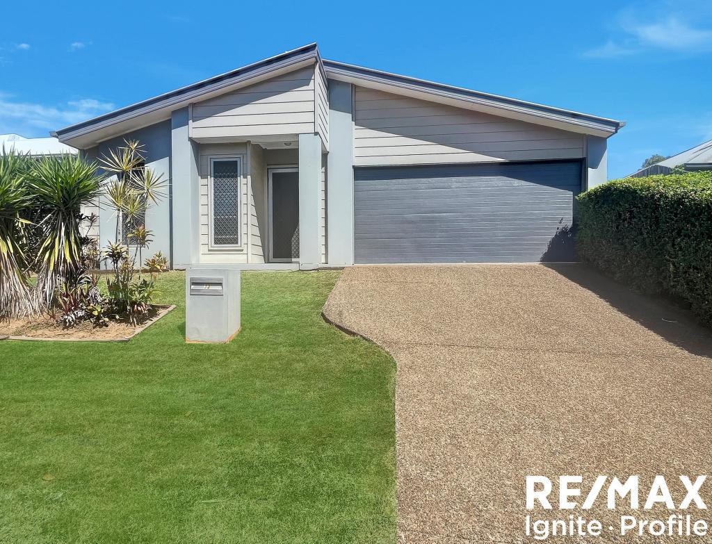 33 Fitzpatrick Cct, Augustine Heights, QLD 4300