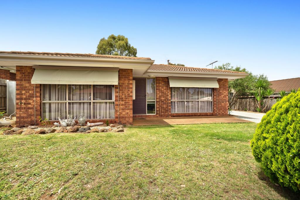 35 Underbank Bvd, Bacchus Marsh, VIC 3340