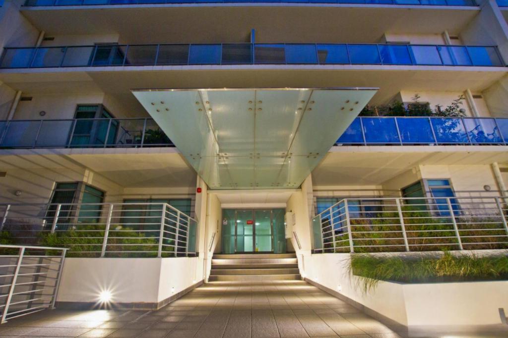 302/21 Malata Cres, Success, WA 6164