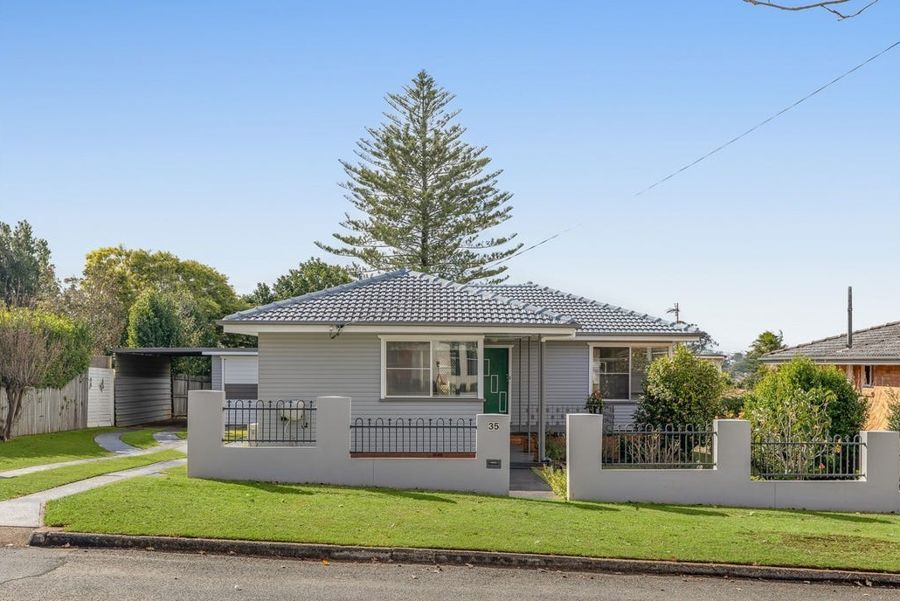 35 Flinders St, Centenary Heights, QLD 4350