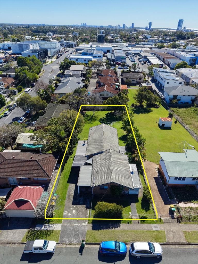 37 Blake St, Southport, QLD 4215