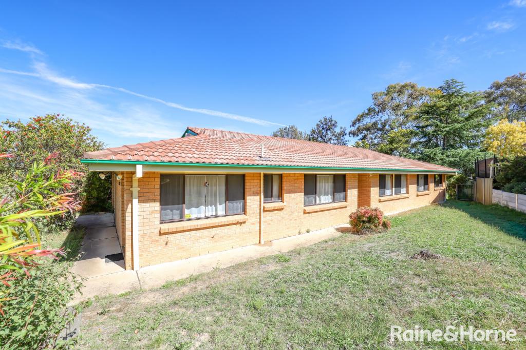 8 Hughes St, Kelso, NSW 2795