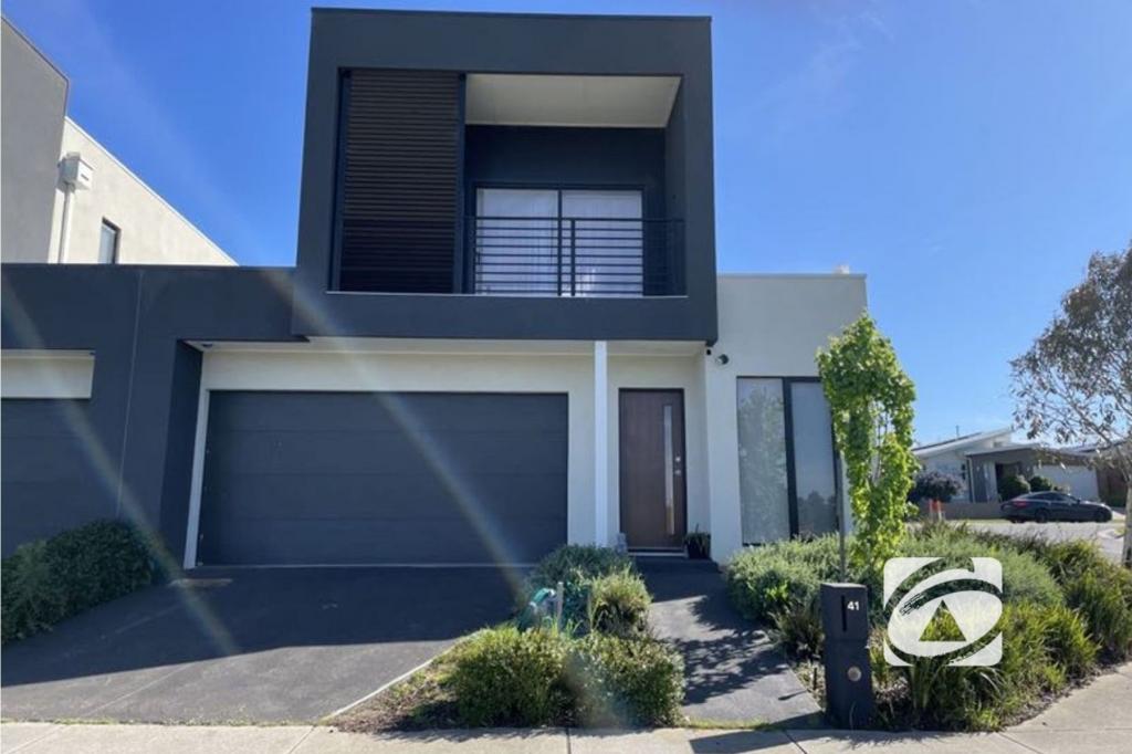 41 Cotswold Cres, Officer, VIC 3809
