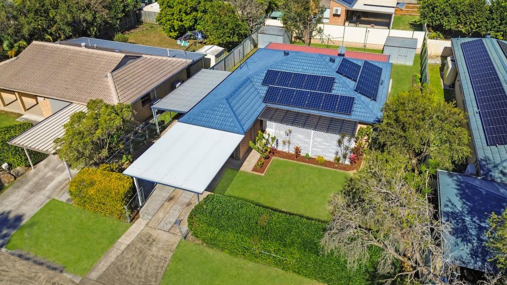 327 Cliveden Ave, Oxley, QLD 4075