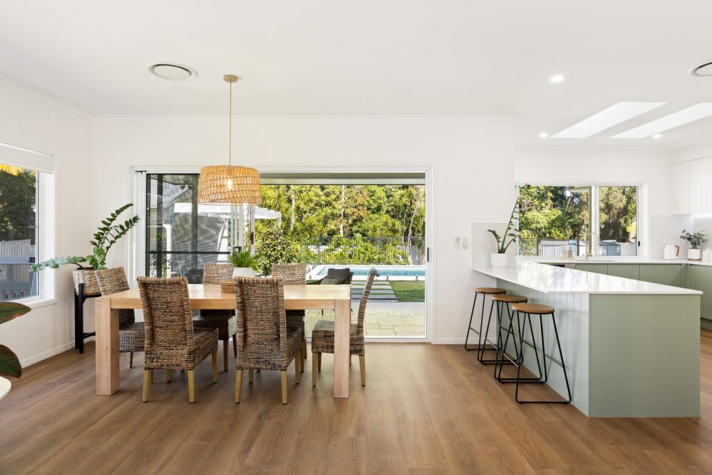 17 Adori Dr, Mountain Creek, QLD 4557