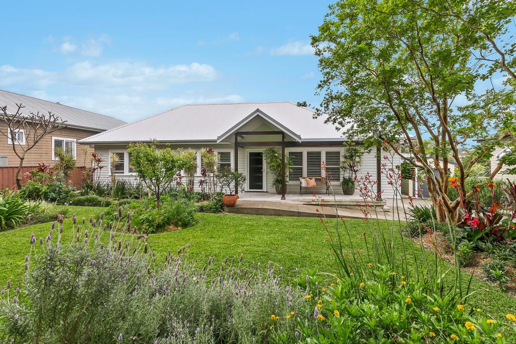 2 CHILCOTT ST, LAMBTON, NSW 2299