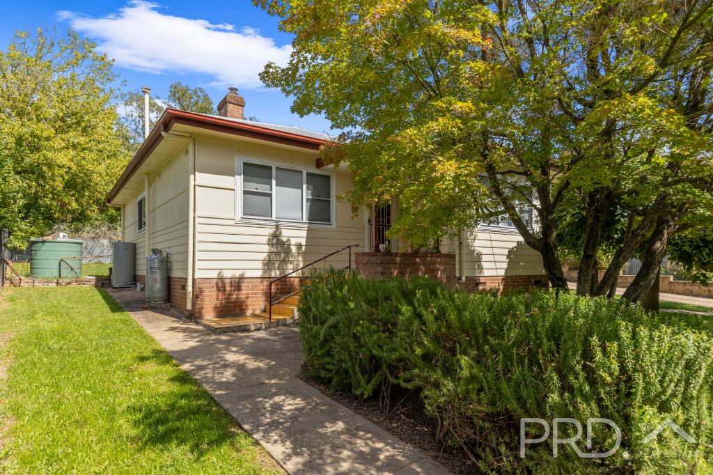 4 Pioneer St, Batlow, NSW 2730