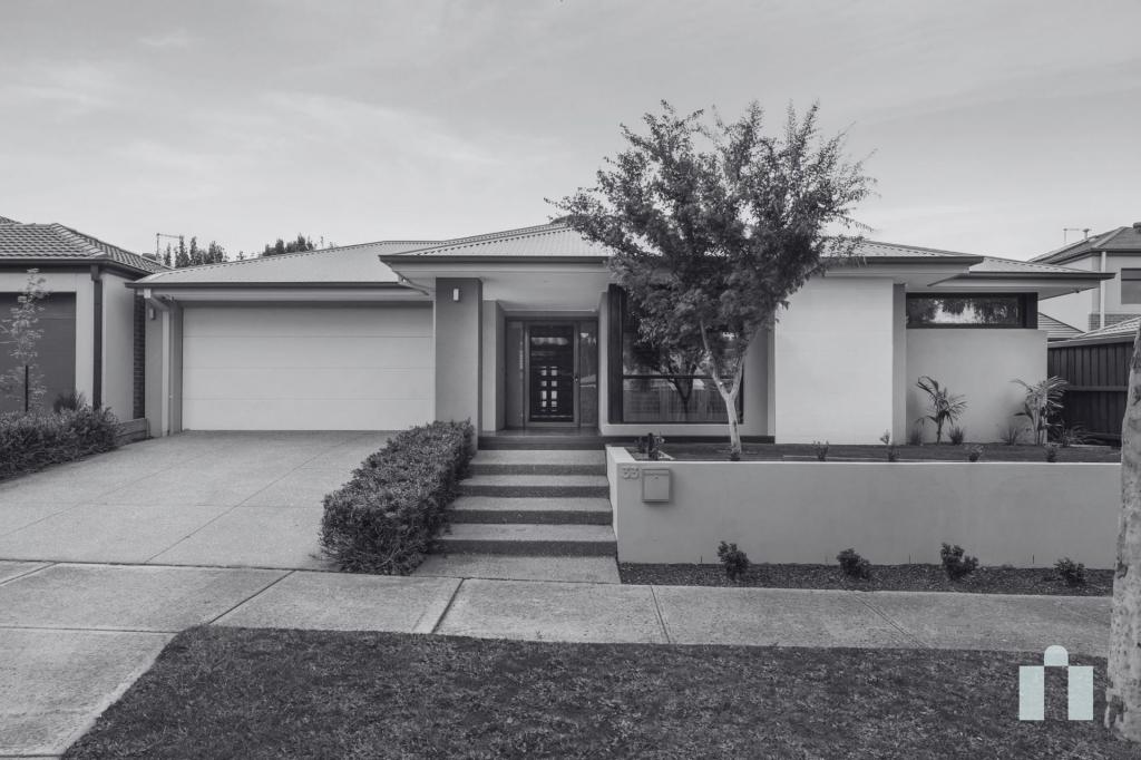 33 GALLIVANT DR, DOREEN, VIC 3754