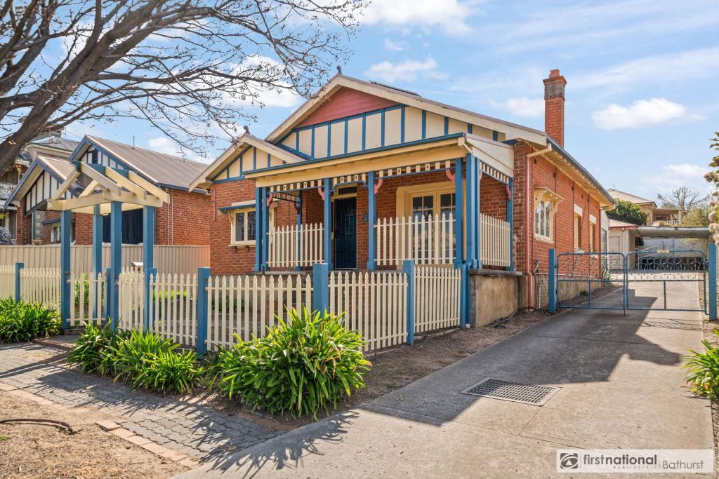 205 Stewart St, Bathurst, NSW 2795