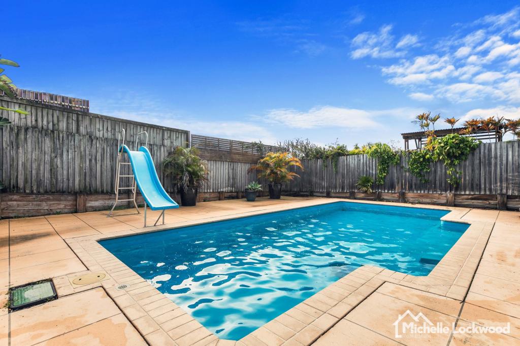 3 SUNAD CT, NIKENBAH, QLD 4655