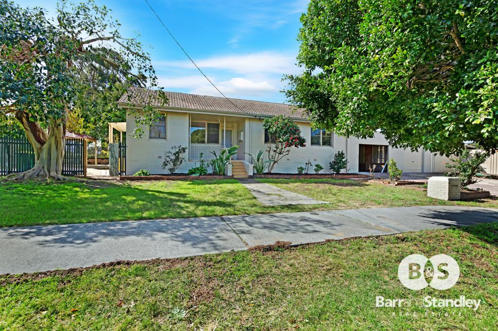 2 Island Queen St, Withers, WA 6230