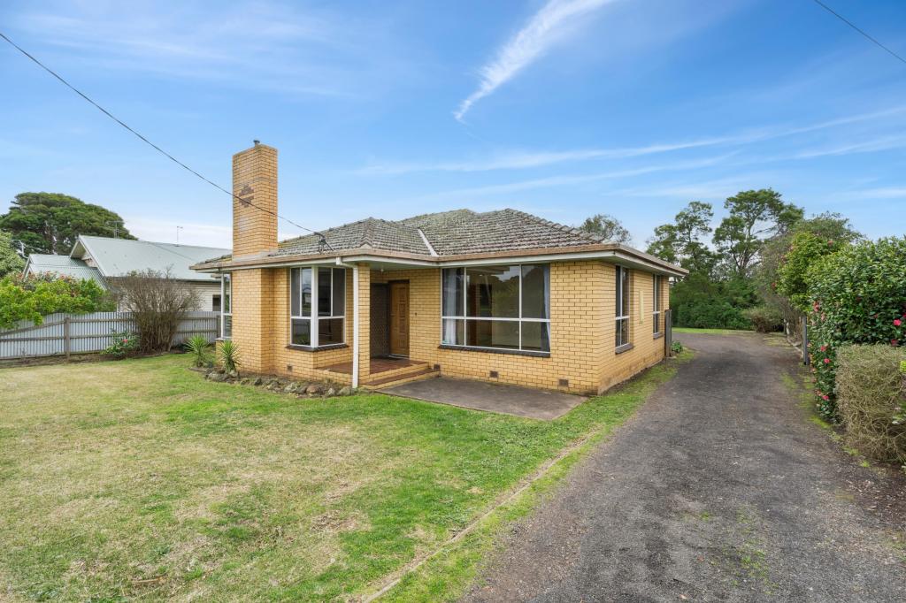 58 Parrott St, Cobden, VIC 3266