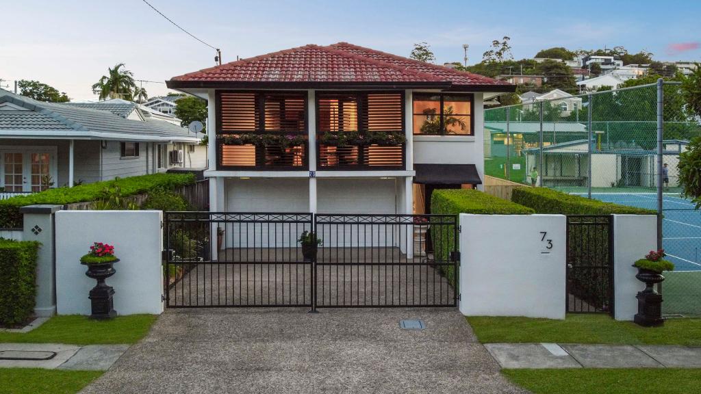 73 Reeve St, Clayfield, QLD 4011
