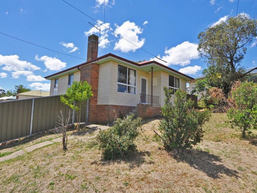 3 Parnham St, West Bathurst, NSW 2795