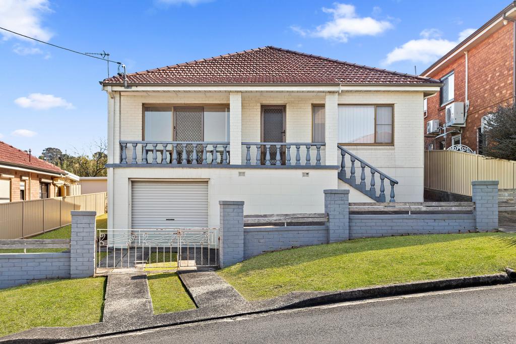 4 Turpin Ave, Warrawong, NSW 2502