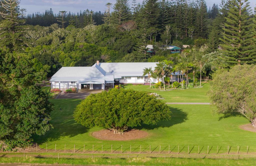 24 HOLMAN CHRISTIAN LANE, NORFOLK ISLAND, NSW 2899