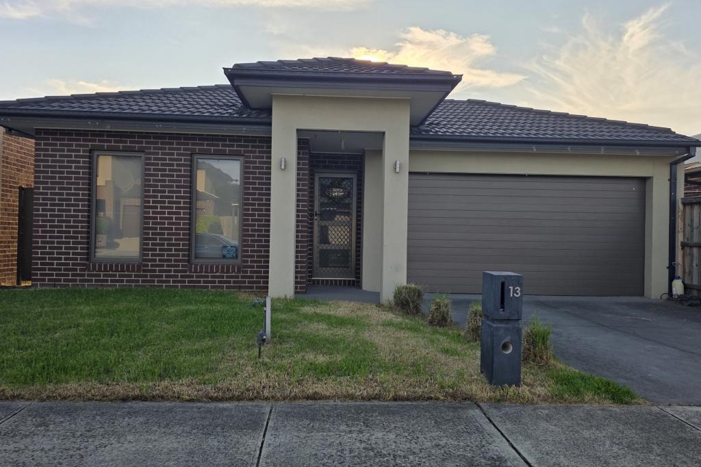 13 Satinwood Way, Lyndhurst, VIC 3975