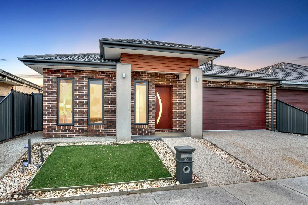 22 Peninsula Cres, Craigieburn, VIC 3064