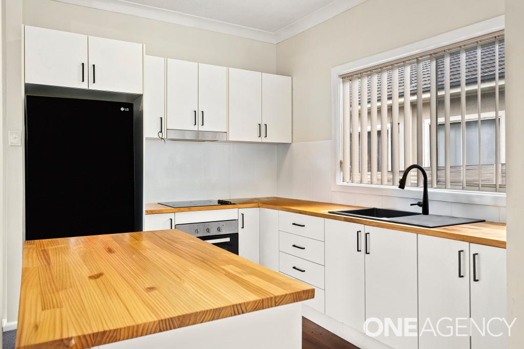 1 Carinmoney Ave, Warilla, NSW 2528