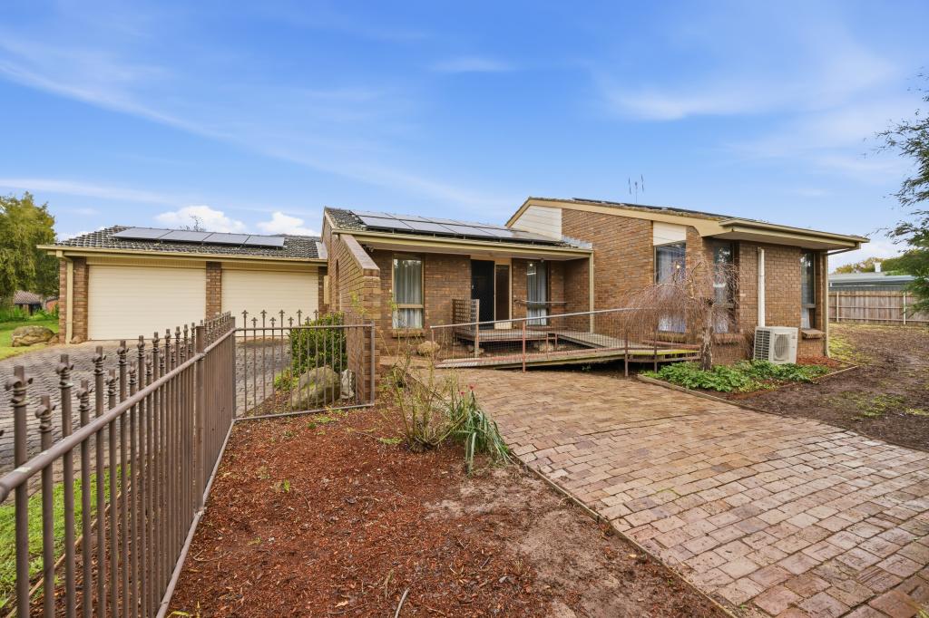 3 SIMON CT, SALE, VIC 3850