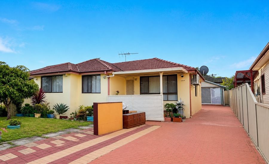 348 Hamilton Rd, Fairfield West, NSW 2165