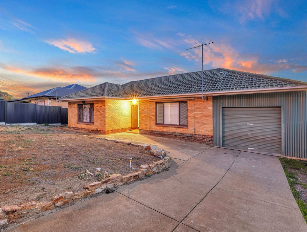 415 Nelson Rd, Para Hills, SA 5096