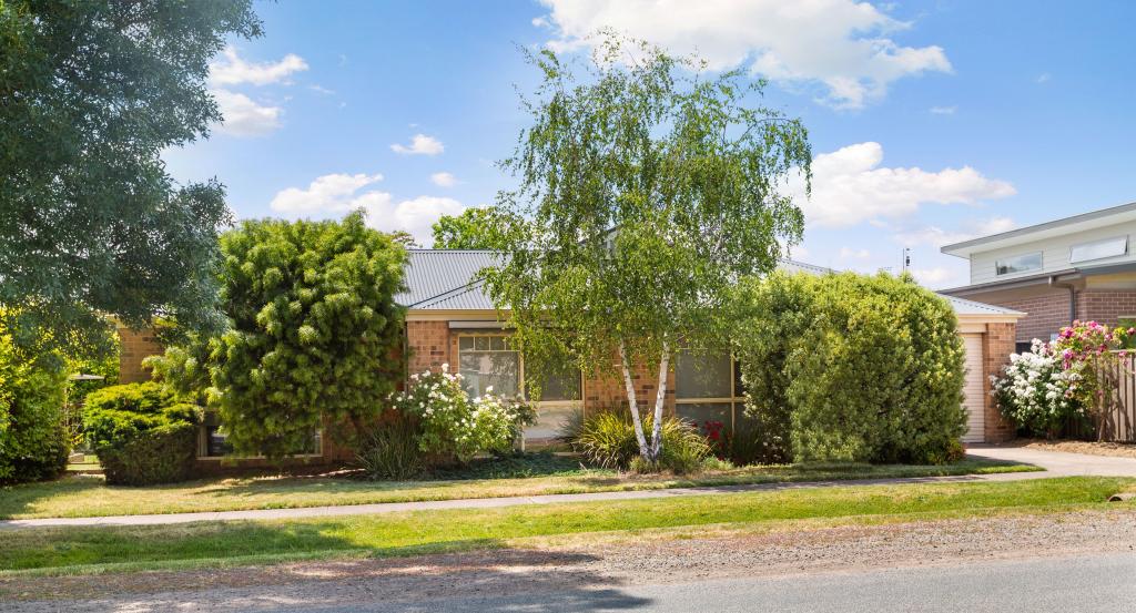 5 Station St, Mansfield, VIC 3722