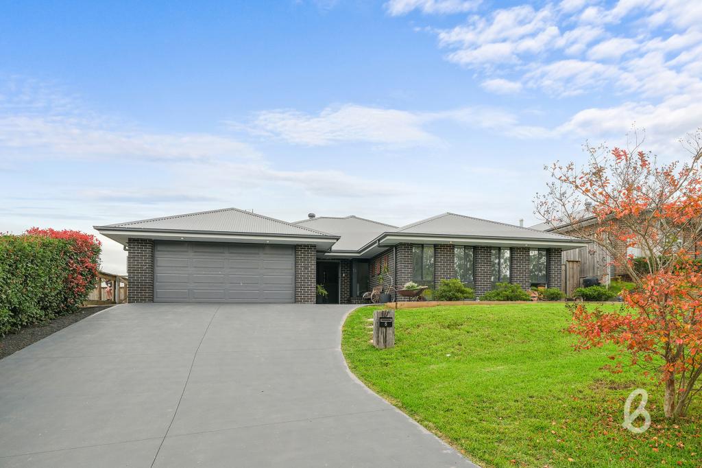5 Ouita Cl, Greta, NSW 2334
