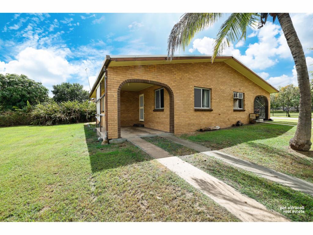 1/2 Hinton St, Koongal, QLD 4701