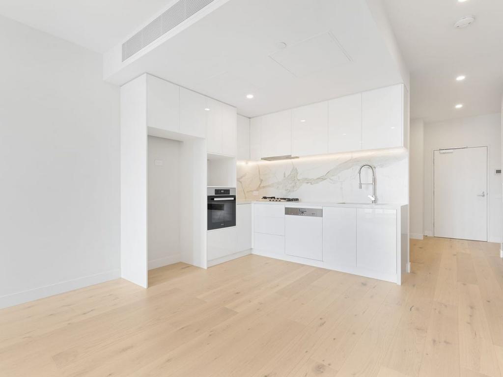 225/210 Reynolds Rd, Doncaster East, VIC 3109