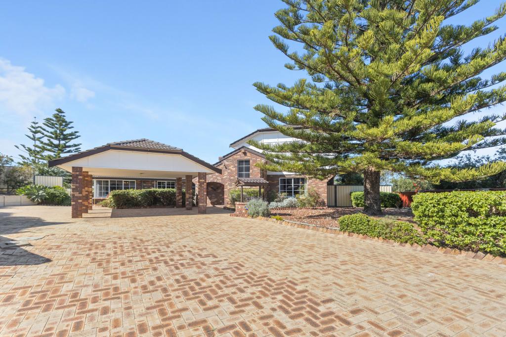 8 Castle Ct, Kallaroo, WA 6025