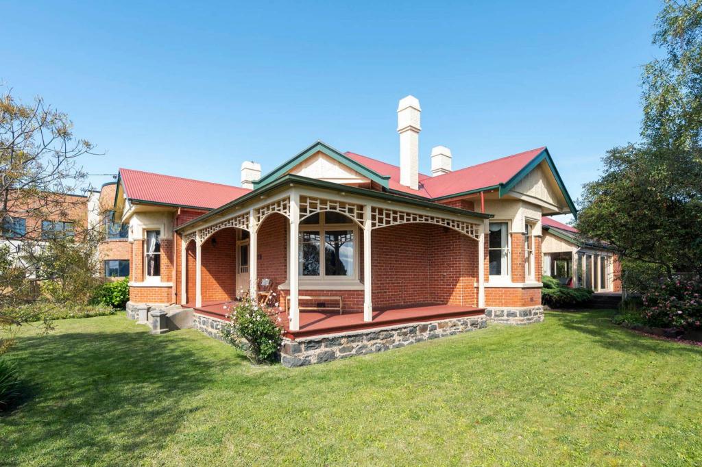 25 Victoria Pde, Devonport, TAS 7310