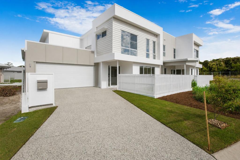 1/8 Conifer Cres, Palmview, QLD 4553