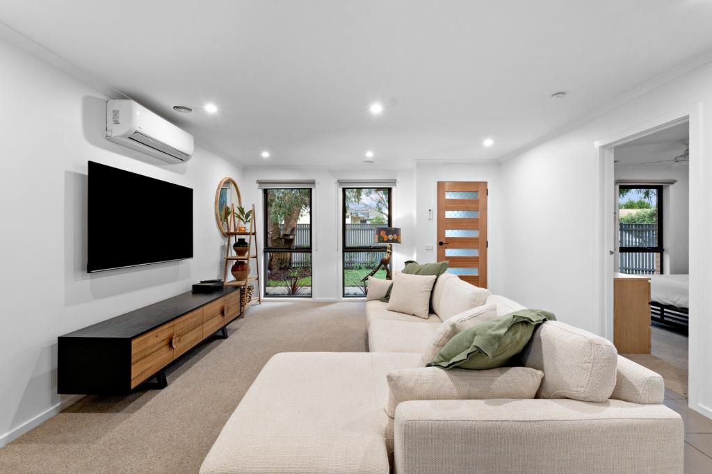 8 Madden St, Seaford, VIC 3198