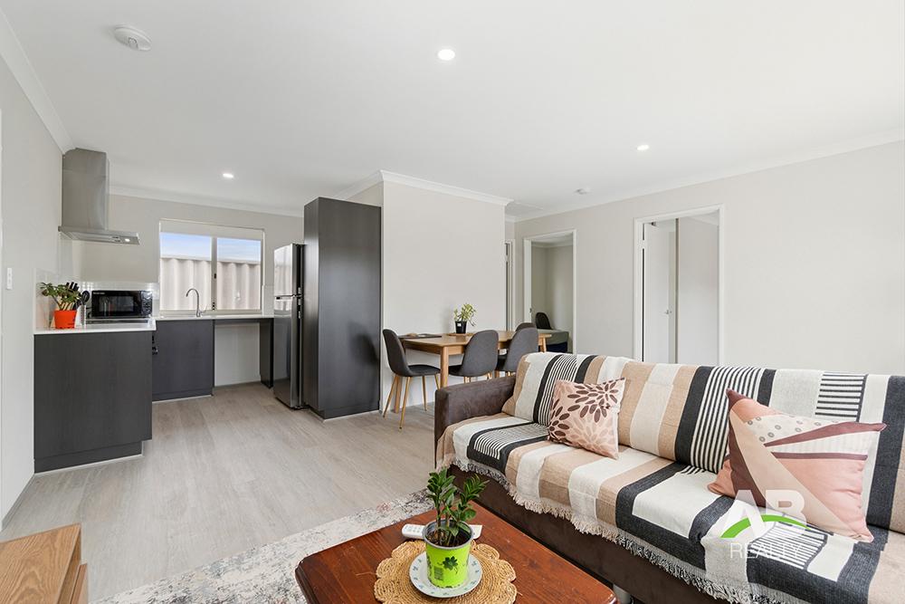 12 Dallas Cres, Wanneroo, WA 6065