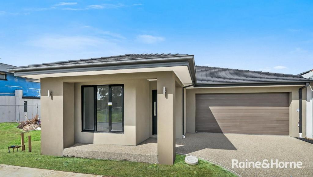 14 Luster Cct, Cranbourne South, VIC 3977