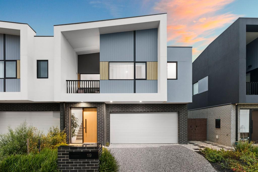 19 Northcote Cct, Burwood East, VIC 3151