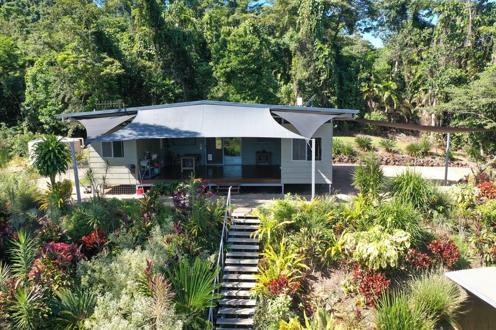 19 SUNSHINE RD, EAST FELUGA, QLD 4854