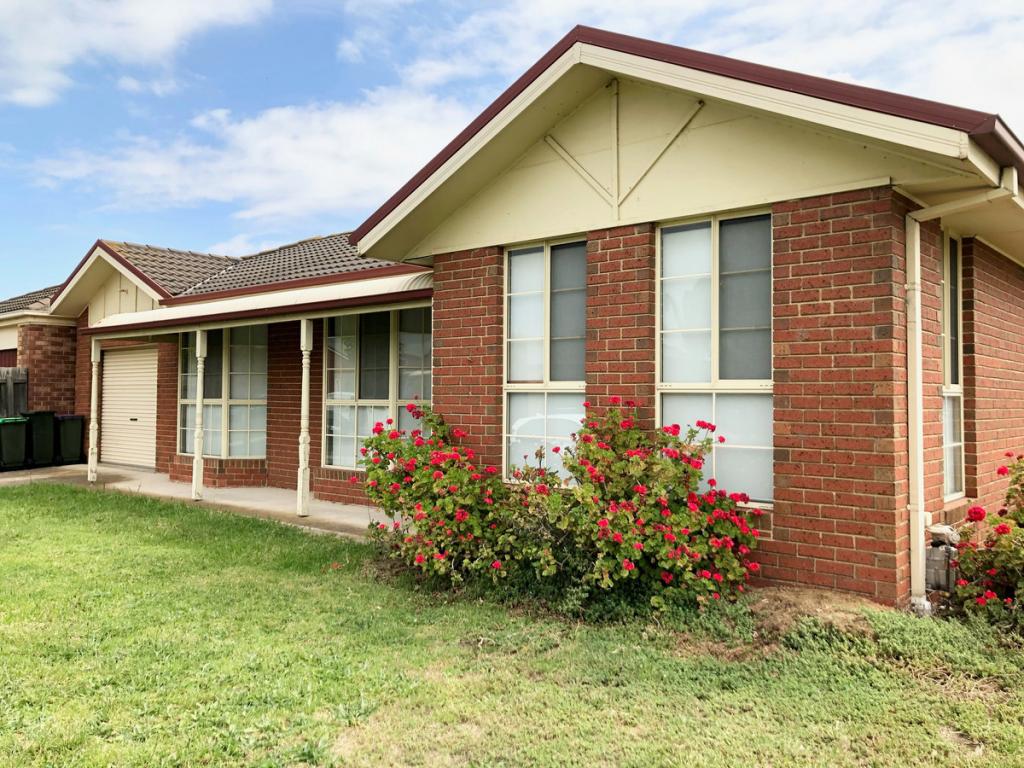 2A Kingfisher Drive, Seabrook, VIC 3028 House for rent OnTheHouse