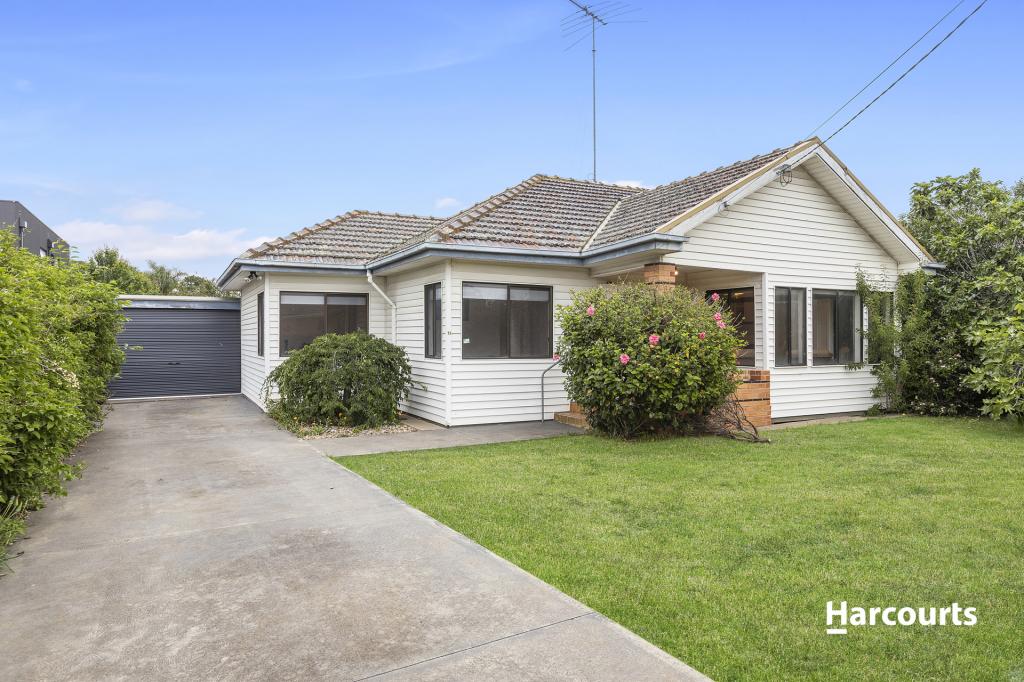 12 PINE AVE, NORTH SHORE, VIC 3214