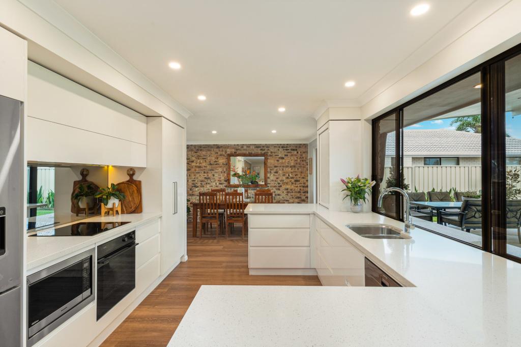 6 SPINNAKER CRES, WEST BALLINA, NSW 2478