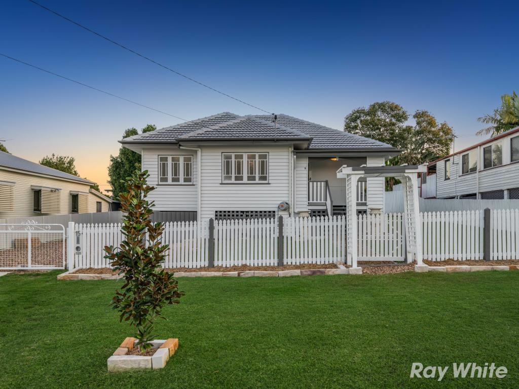 15 Stuart St, Eastern Heights, QLD 4305